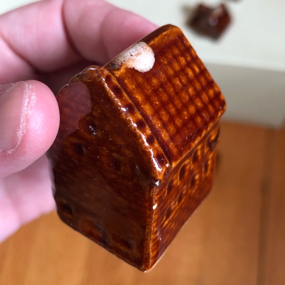Vintage Bundle of (12) Ceramic Brown Drip Glazed Miniature Buildings - Picture 7 of 15